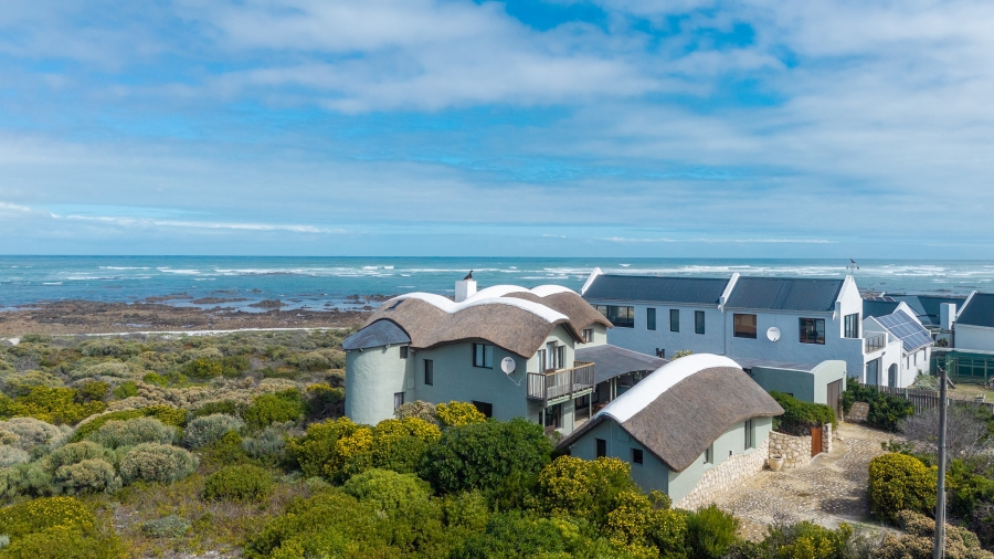 6 Bedroom Property for Sale in Suiderstrand Western Cape